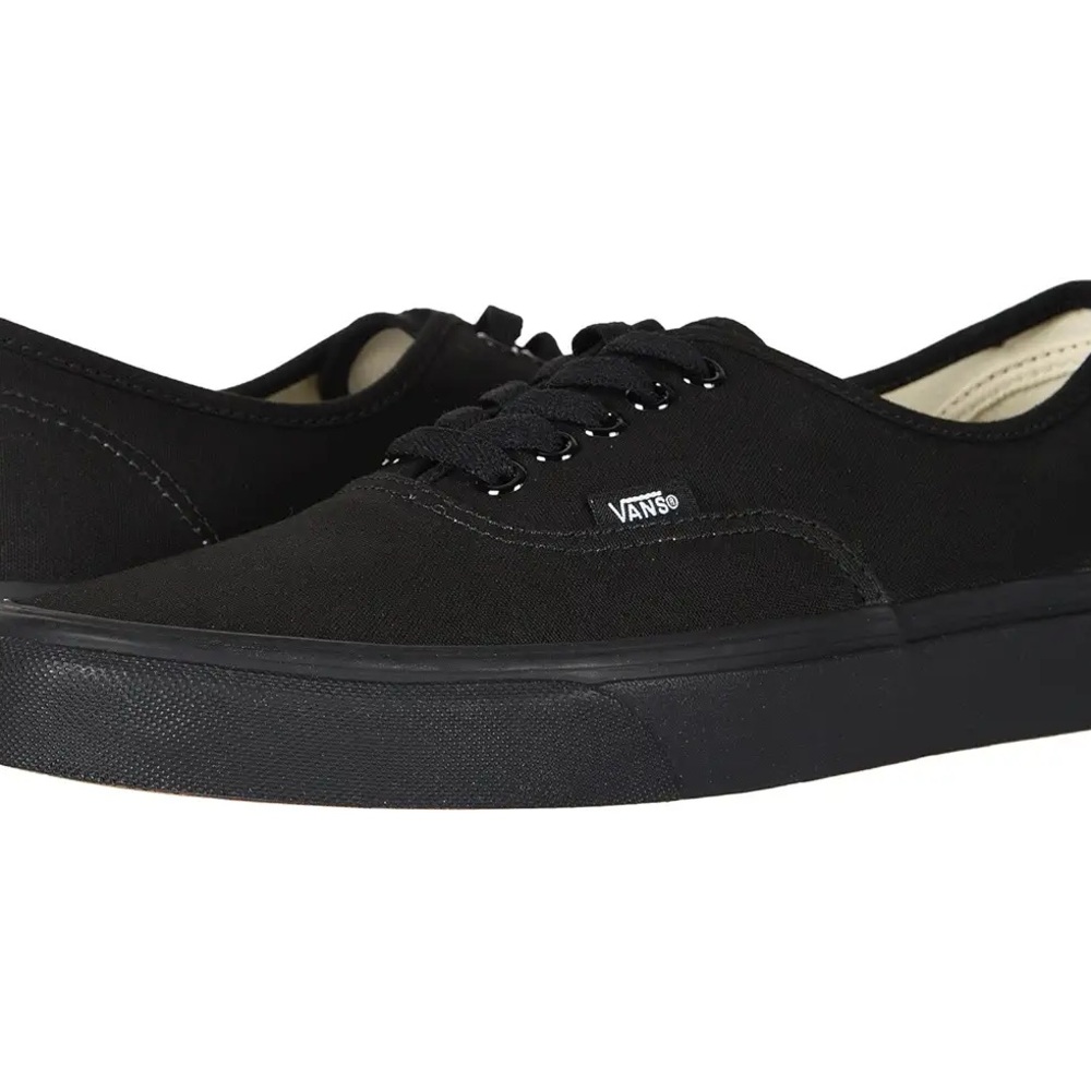 Women’s size 7 men’s 5.5 Vans All-Black Canvas Shoes